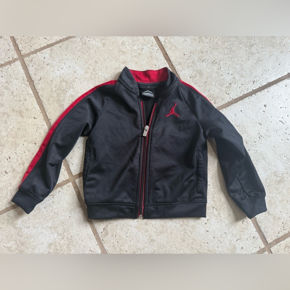 Air Jordan size 24mo‎ baby zip up